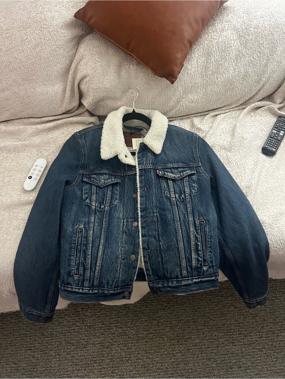 Levi's Dark Blue Denim Sherpa-Lined Jacket with White Collar